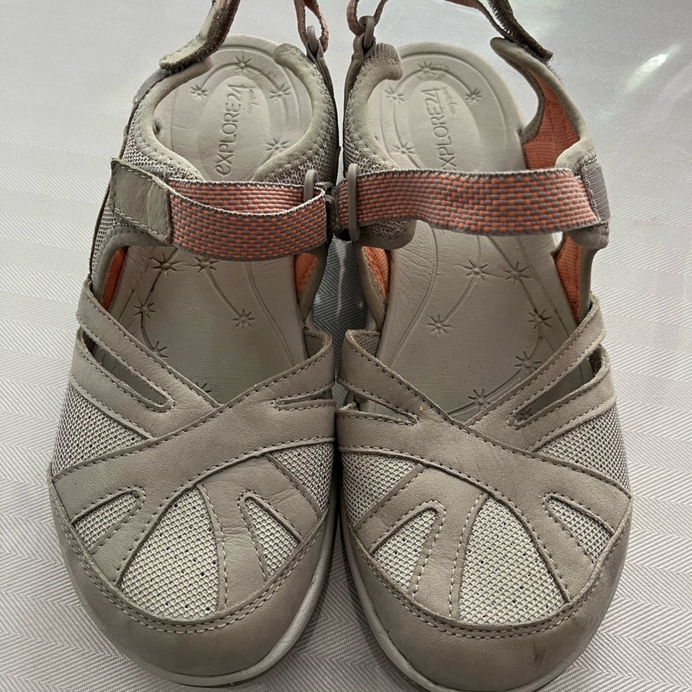 Explore 24 Easy Spirit gray Seesplash mary jane sandals Comfort hiking size 8M